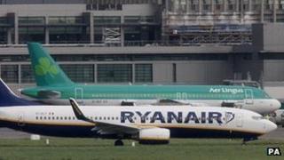 Самолеты Ryanair и Aer Lingus