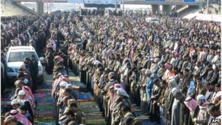 Thousands of Sunni Muslims pray on the main road in Ramadi, centre of demonstrations against the government