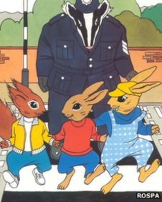 Tufty and friends cross the road
