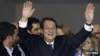 Nicos Anastasiades waves to supporters in Nicosia. Photo: 24 February 2013