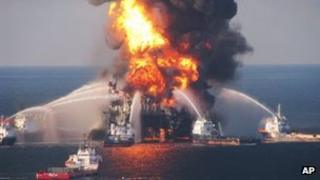 Пожар на нефтяной платформе Deepwater Horizon