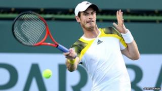 Andy Murray playing tennis