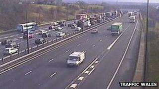 Heavy traffic on the M4 between J28-29 on Friday morning