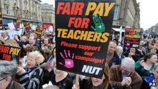 Марш профсоюзных учителей