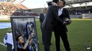 Otto Rehhagel receives a football award in Greece. Photo: 2011
