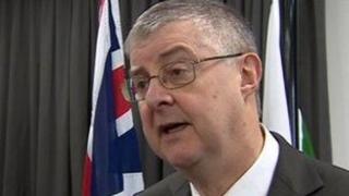 Gweinidog Iechyd Mark Drakeford