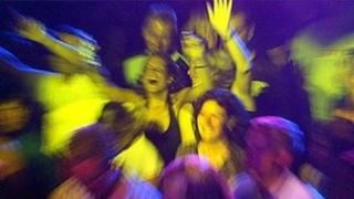 Clwb nos
