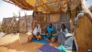 Sudanese family in the Zam Zam camp for Internally Displaced Persons (22 May 2013)