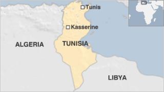 soldiers tunisian killed border near two algerian blast explosion roadside wounded least another been