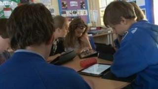 Disgyblion yn Abertawe'n dysgu trwy gynllun LIFE