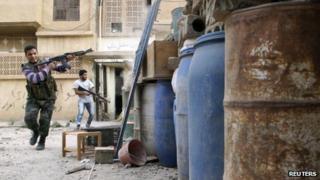 Syrian rebel fighters in Deir al-Zour (20 May 2013)