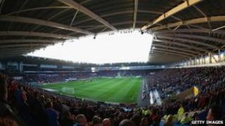 Stadiwm Dinas Caerdydd