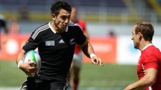 Bryce Heem o Seland Newydd yn herio Lee Williams