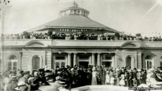 The opening of the Villa Marina