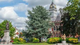 The statue might be located next to one of Lincolnshire-born inventor Isaac Newton