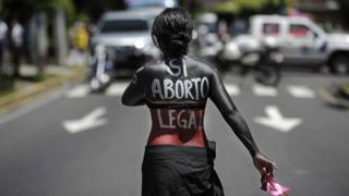Участник кампании за право на аборт