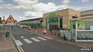 Asda, Canolfan Siopa Beehive