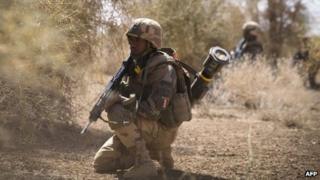 French infantry soldier in Mali (8 April 2013)