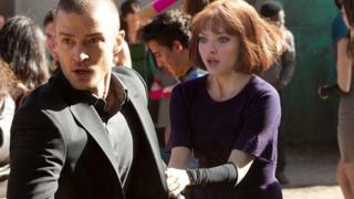 Justin Timberlake and Amanda Seyfried in In Time