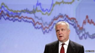 European Union Economic and Monetary Affairs Commissioner Olli Rehn presents the EU executive's autumn economic forecasts during a news conference at the EU Commission headquarters in Brussels