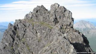 Mullach Knight bho Sgòr nan Gillean