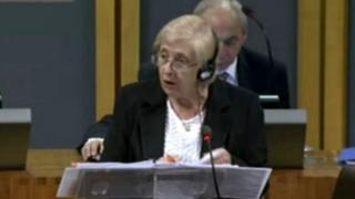 Gwenda Thomas