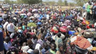 Civilians seek refuge in UN compound in Bor - 18 December