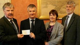 Iain MacIomhair, Iain Mac a' Mhaoilein agus Ken Kennedy