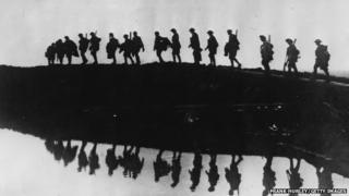 WW1 troops in silhouette