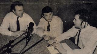 Репортер Кевин Шарки был первым телеведущим, который дал эфирное интервью с членами Sinn Fein