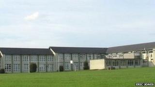 Ysgol Brynrefail