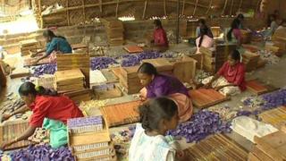 girls working