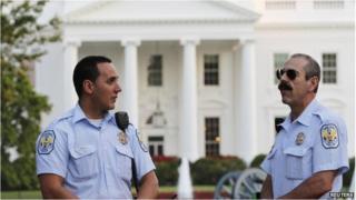 Police in front of the White House on 16 September 2013