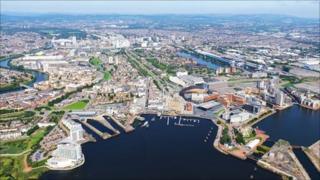 Lluniau o ardal Caerdydd o'r awyr