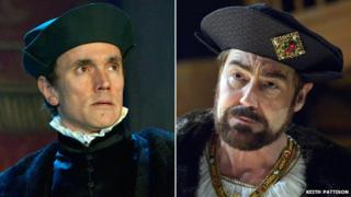 Бен Майлз в роли Кромвеля и Натаниэль Паркер в роли Генриха VIII в Волчьем зале