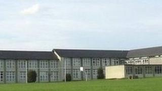 Ysgol Brynrefail