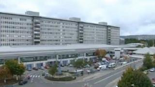 Ysbyty'r Brifysgol