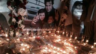 Журналисты помнят Сардара Ахмада и его семью на бдении при свечах в Кабуле