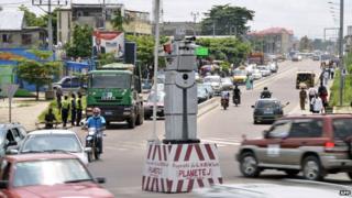 Traffic cop robot