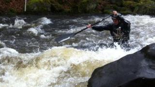 Brwydro yn erbyn y llif