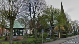 Performances to mark Redditch's 50th - BBC News