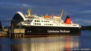An MV Isle of Lewis aig cidhe 3