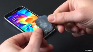 Galaxy S5 и отпечаток пальца