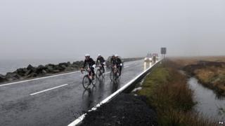 Команда Giant-Shimano на велосипеде в Йоркшире