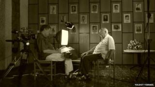 Nahman Raz, head of Israeli Noar Haoved youth movement in 1948, as he is interviewed