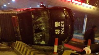 Damaged police car in Yuhang