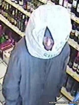 Plastic bag on head robber in Hemel Hempstead