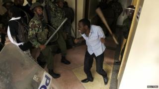 Riot police clash with rioting University of Nairobi students