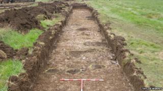 Archaeological digging at Ridgeway Farm near Swindon