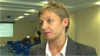 Dr Tracey Cooper